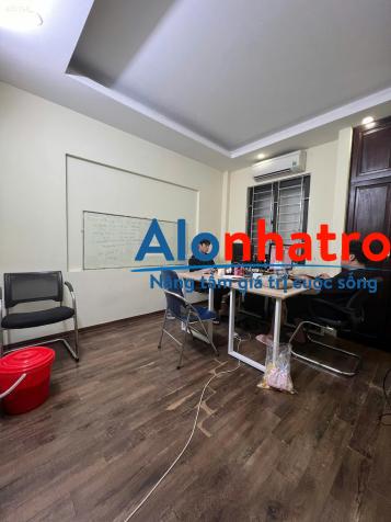 Cho thuê hà riêng Tố Hữu, 40 m2 x 5 tầng, nhà sạch đẹp, thiết kế hiện đại