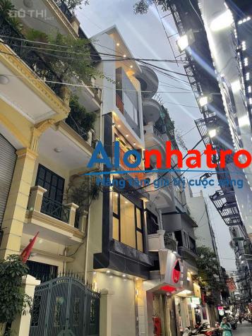 HOT...HOT...SIÊU PHẨM MẶT PHỐ ĐÔNG CÁC - PHỐ CHUYÊN THỜI TRANG