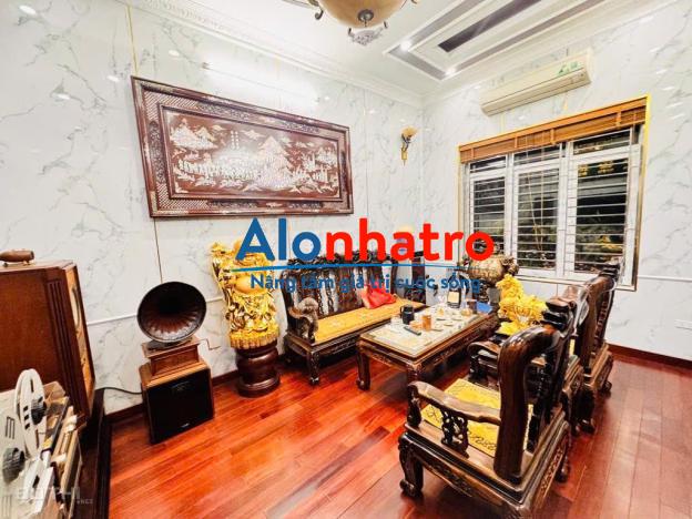 BÁN GẤP NHÀ VỊ TRÍ ĐẮC ĐỊA QUẬN TÂY HỒ