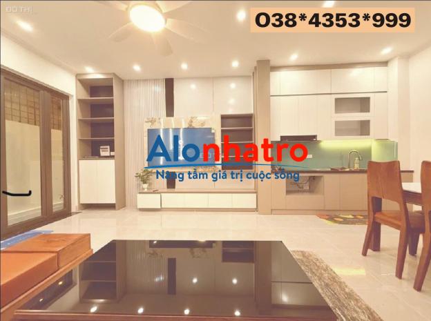 Bán nhà mới xây Cầu Giấy, 5 tầng, tặng 100% nội thất, giá 6.86 tỷ.