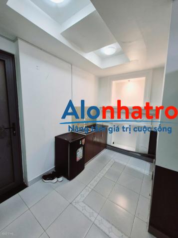 Chính chủ cho thuê phòng trọ quận Tân Phú giá rẻ, 30m2 có tách bếp và nội thất