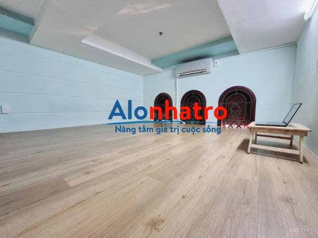 Chính chủ cho thuê phòng trọ quận Tân Phú giá rẻ, 30m2 có tách bếp và nội thất