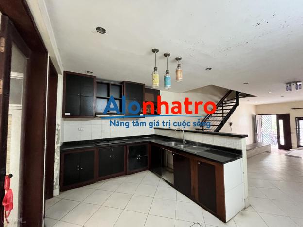 Cho thuê nhà riêng Khu đô thị Văn Quán, 70 m2 x 4 tầng, đường oto tránh