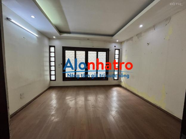 Cho thuê nhà riêng Khu đô thị Văn Quán, 70 m2 x 4 tầng, đường oto tránh