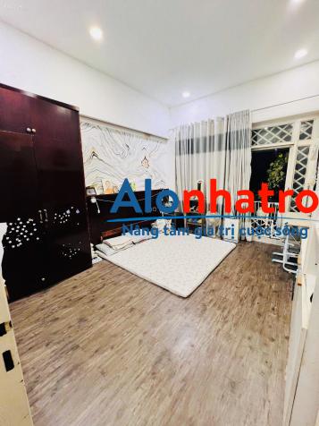 Chính chủ cho thuê Nhà Nguyên Căn Đẹp, giáp Q1, giá tốt