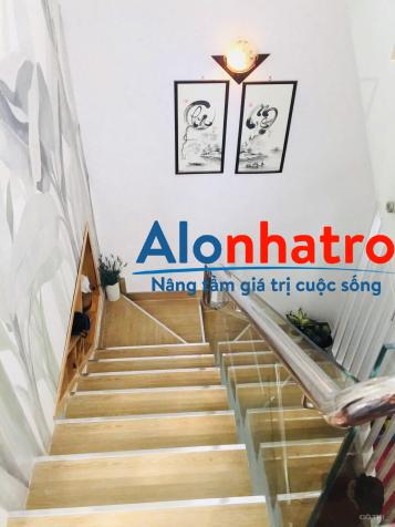 Chính chủ cho thuê Nhà Nguyên Căn Đẹp, giáp Q1, giá tốt