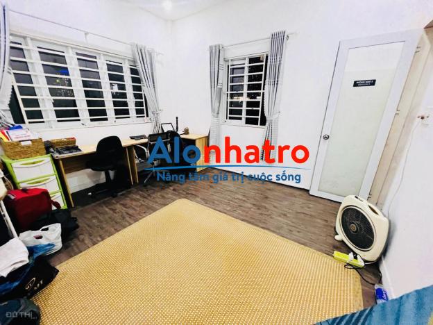 Chính chủ cho thuê Nhà Nguyên Căn Đẹp, giáp Q1, giá tốt