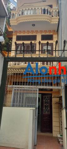 Cho thuê căn hộ riêng 3 tầng ngõ 1 Bùi Xương Trạch, ô tô đỗ sát cổng, cách phố Bùi Xương Trạch 100m