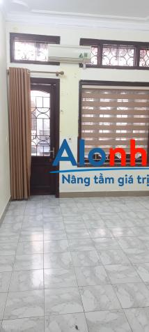 Cho thuê căn hộ riêng 3 tầng ngõ 1 Bùi Xương Trạch, ô tô đỗ sát cổng, cách phố Bùi Xương Trạch 100m