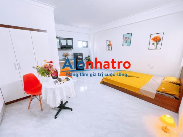 Studio 40m² full nội thất, cửa sổ lớn – Lạc Long Quân, Tây Hồ, 5tr