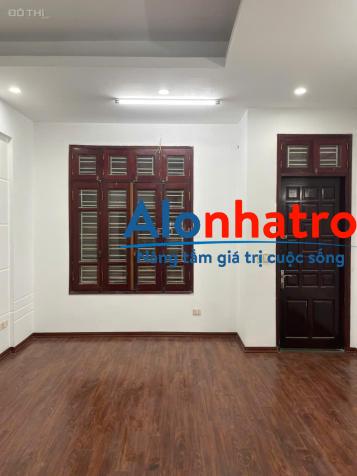 Cho thuê nhà chính chủ 5 tầng tại Cầu Giấy với diện tích sàn 78m2, cạnh trường cấp 3 Cầu Giấy