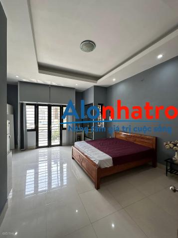 Cho thuê phòng trọ phan xích long giá rẻ có ban công
