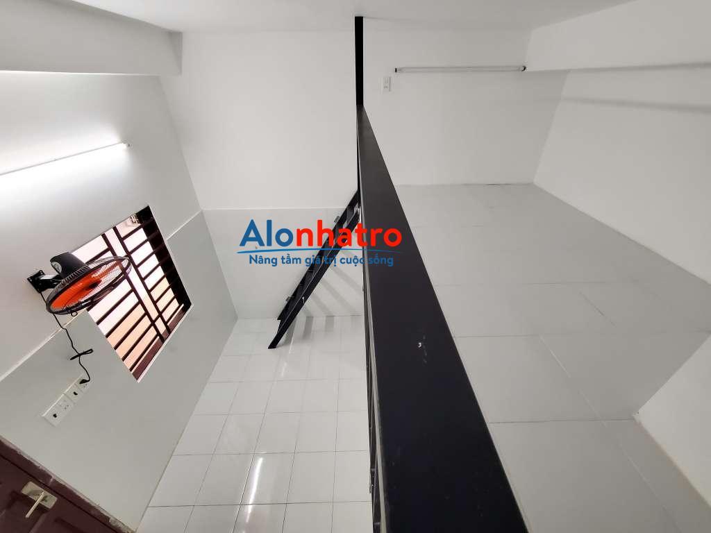 Phòng trọ giá rẻ  có gác lửng Ban công cửa sổ thoáng GIỮ CỌC QUA TÊ T gần CĐSP Trung Ương Quận 9 