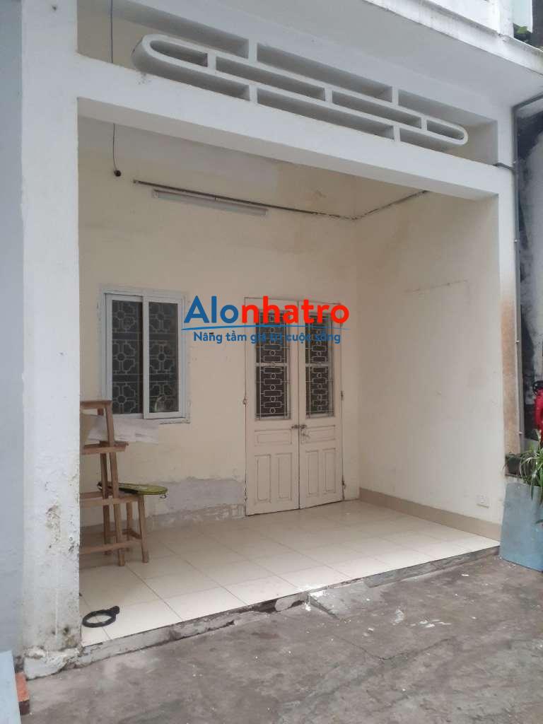 Cho thuê nhà 2 tầng rưỡi Tô Ngọc Vân, Tây Hồ dành cho hộ gia đình, gia đình có người già