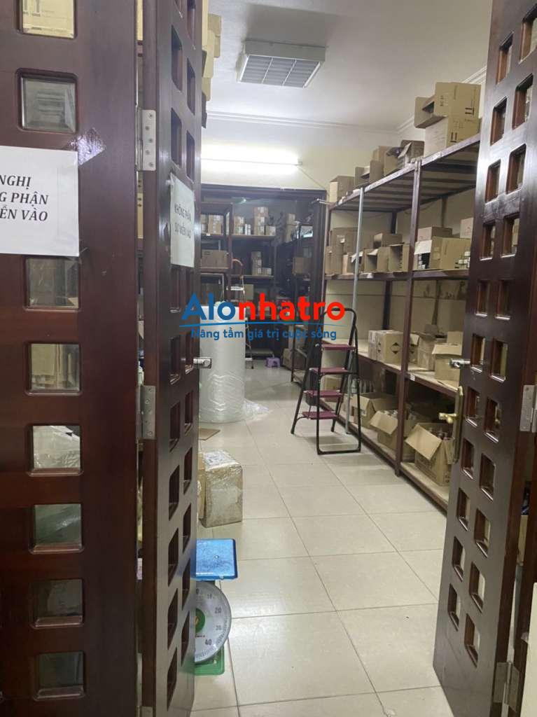 Tôi có nhà cũ 4 tầng, 7 phòng mặt ngõ ôtô Kim Ngưu cho thuê làm văn phòng, dạy học, GĐ, đi làm ở