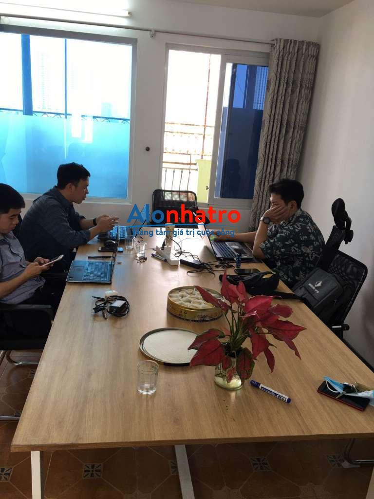 Cho thuê nhóm 2-4 người ngồi làm việc tại Nguyễn Văn Lộc, sân bên ngoài view đẹp, thang máy, ô tô