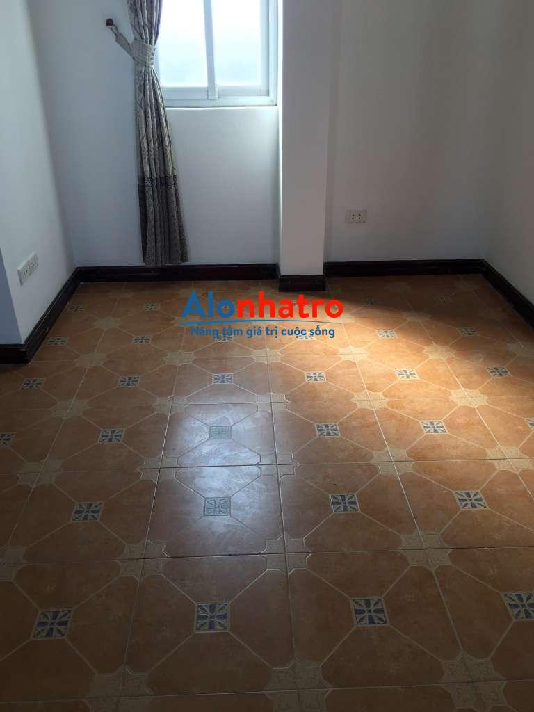 Cho thuê văn phòng Penhouse mặt đường Nguyễn Văn Lộc 20m2, sân trước 20m2, thang máy, chỗ để ô tô