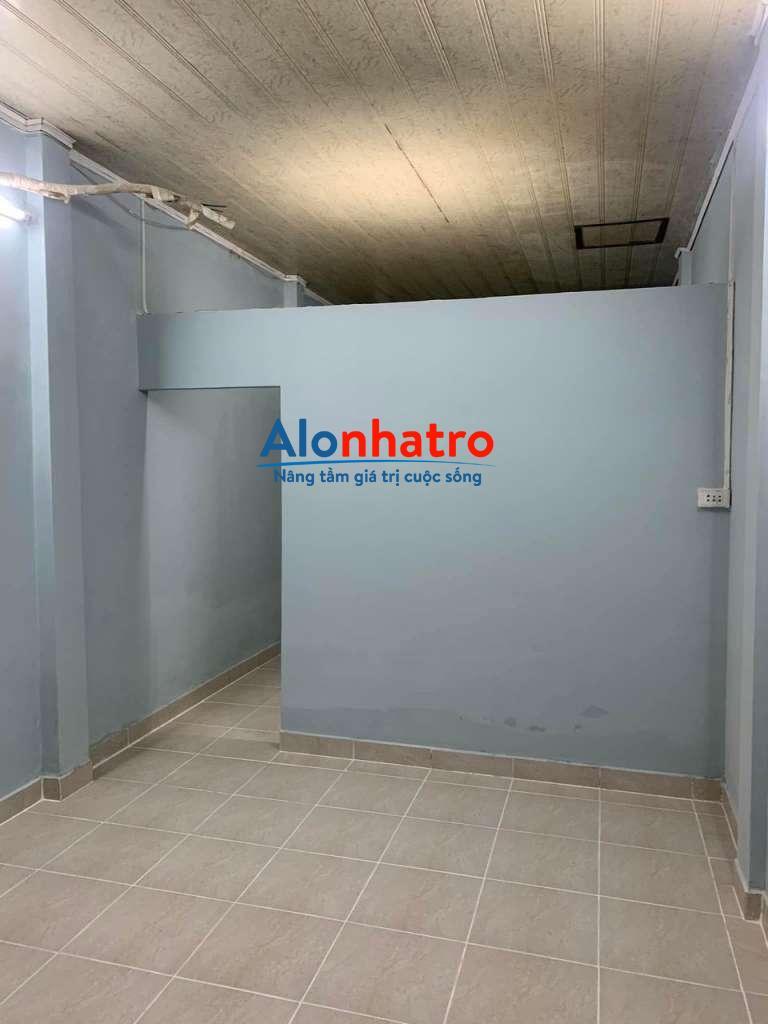 Cho thuê nhà nguyên căn cấp 4 mới sửa ngay trung tâm Bình Thạnh giá chỉ 5 Triệu/Thánh