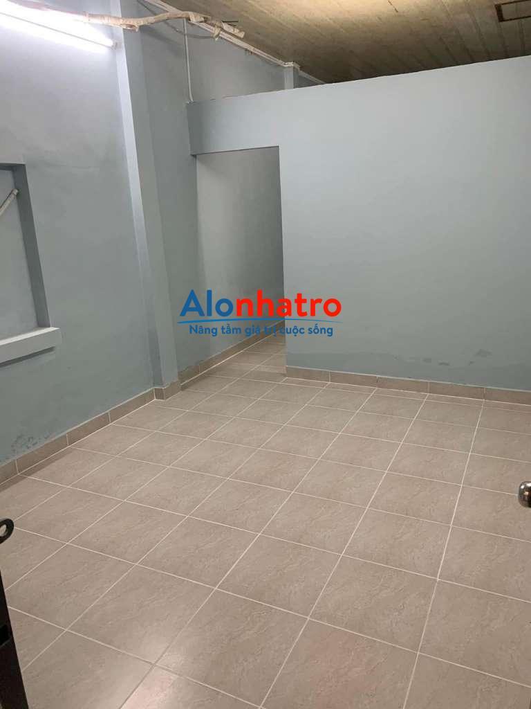 Cho thuê nhà nguyên căn cấp 4 mới sửa ngay trung tâm Bình Thạnh giá chỉ 5 Triệu/Thánh