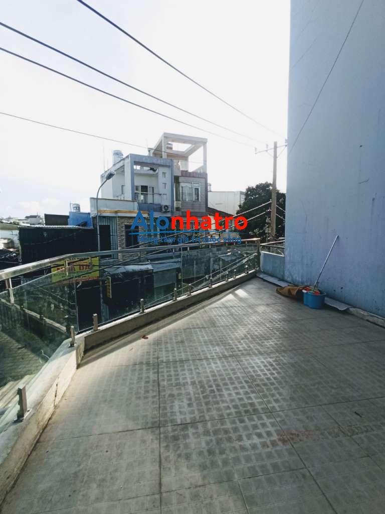 Căn Hộ Đầy Đủ Tiện Nghi + Ban Công Rộng Gần Quang Trung