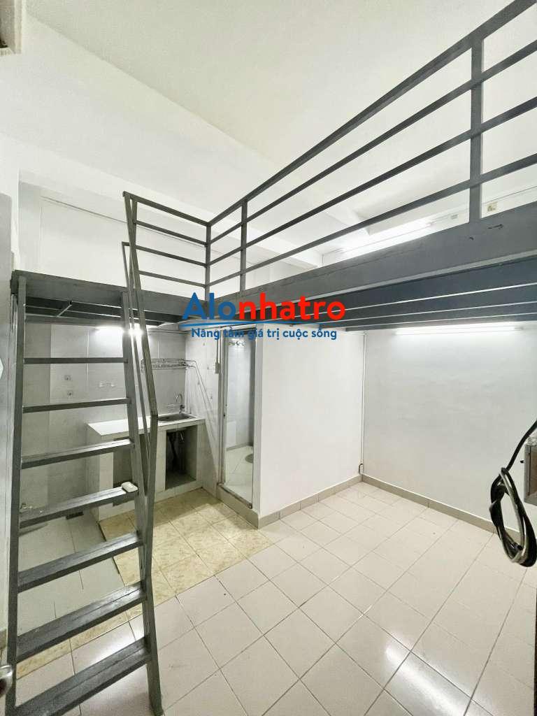 Tìm bạn nam ở ghép gác lửng rộng 30m2_Bình Thạnh gần chợ Bà Chiểu, Hutech, UEF, D2