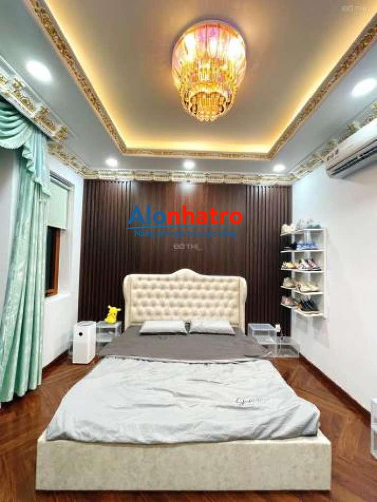 Bán gấp nhà 70m2, 5 tầng, MT Tân Chánh Hiệp, Q.12, chỉ 7.2 tỷ TL.