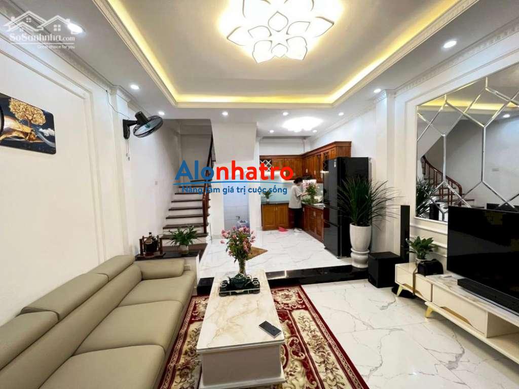 Bán nhà riêng đẹp tại phố Võ Chí Công, Cầu Giấy, HN. giá 3.88 tỷ, 35m2 