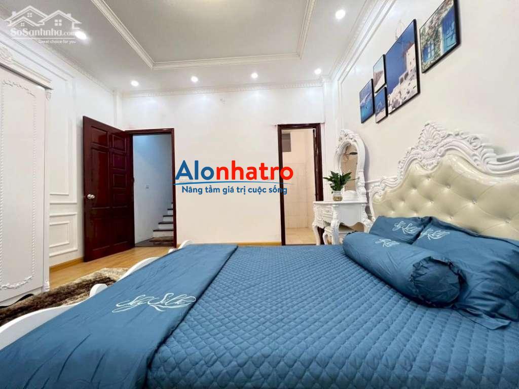 Bán nhà riêng đẹp tại phố Võ Chí Công, Cầu Giấy, HN. giá 3.88 tỷ, 35m2 