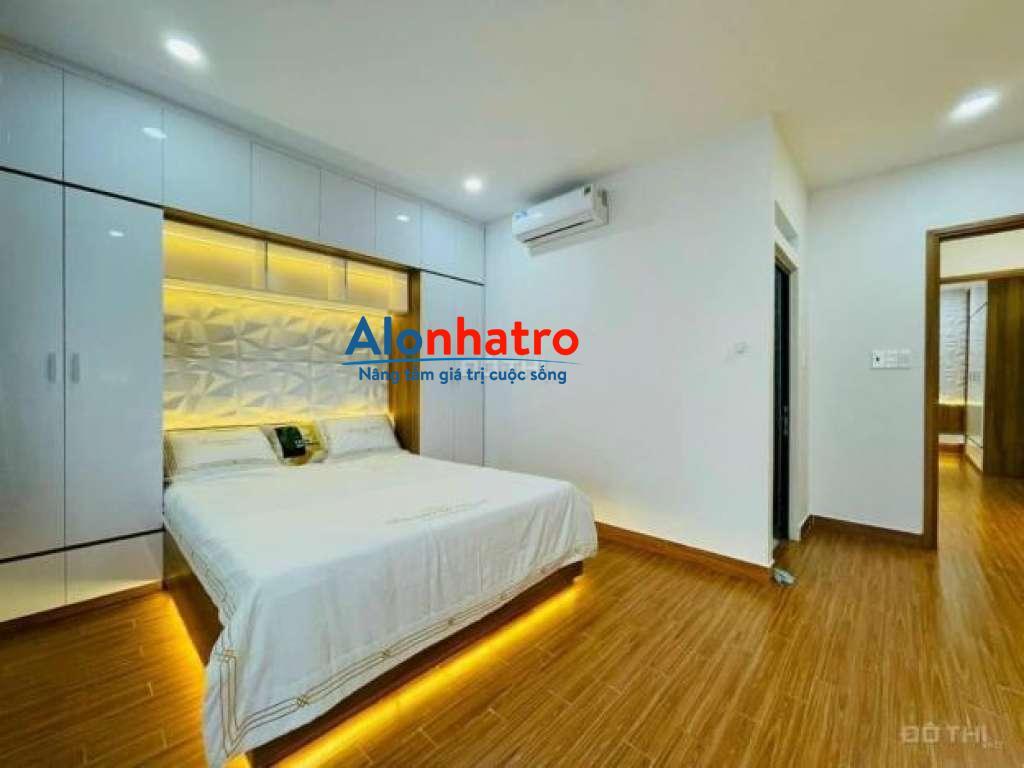 Nhà đẹp 4 tầng, 4PN, 135m2 đường Lê Văn Sỹ, Q3, giá 15.5 tỷ 
