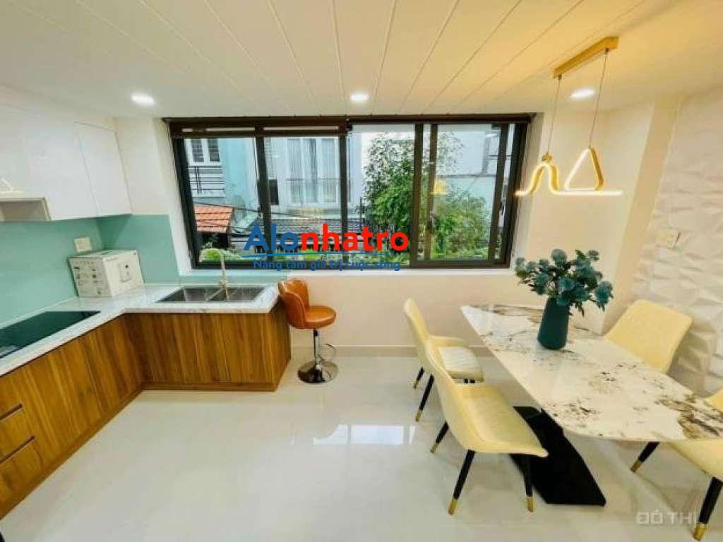 Nhà đẹp 4 tầng, 4PN, 135m2 đường Lê Văn Sỹ, Q3, giá 15.5 tỷ 