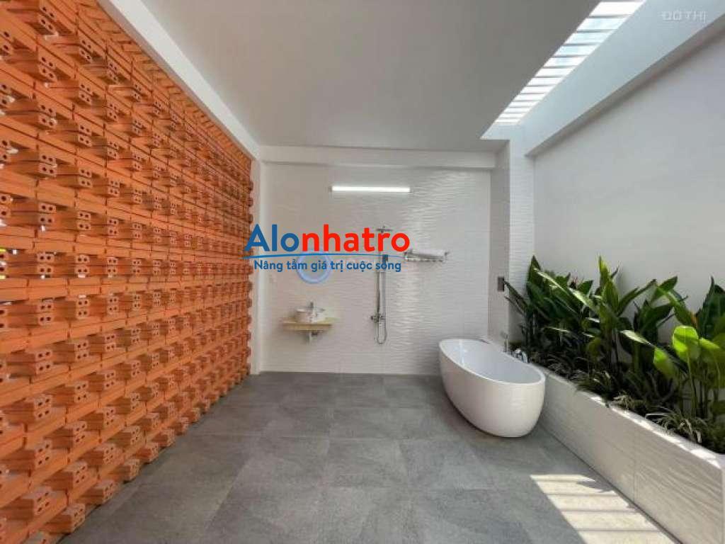 Nhà đẹp 4 tầng, 4PN, 135m2 đường Lê Văn Sỹ, Q3, giá 15.5 tỷ 