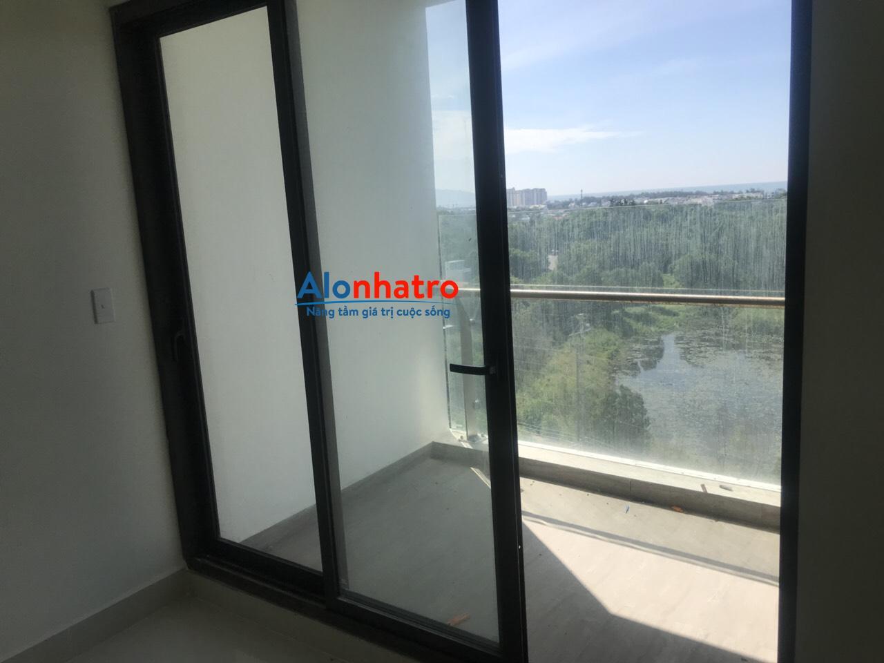 Cần cho thuê căn hộ 2 phòng ngủ view biển