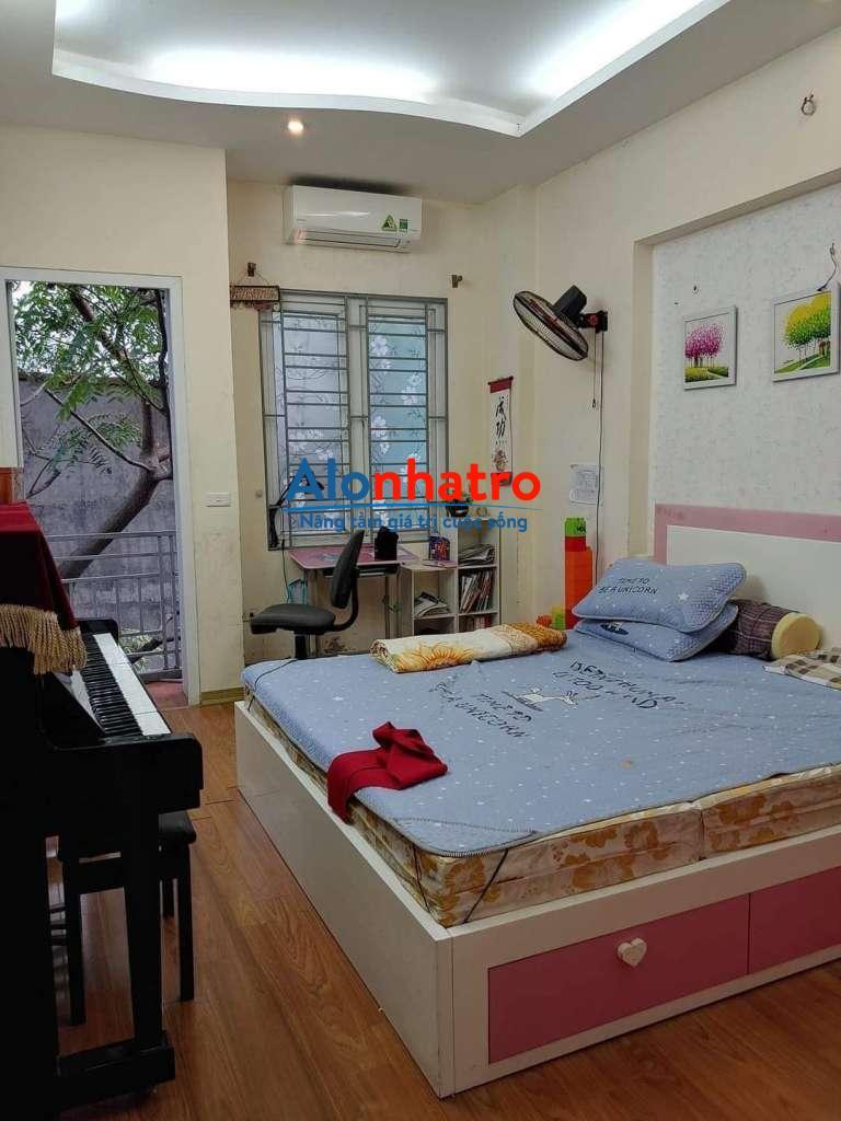 CẦN BÁN GẤP NHÀ CÁCH 20M RA NGÕ 105- DOÃN KẾ THIỆN- 30m2-  CHỈ 4,5 TỶ( Cách 0.5km sau trường cao đẳng du lịch hà nội)