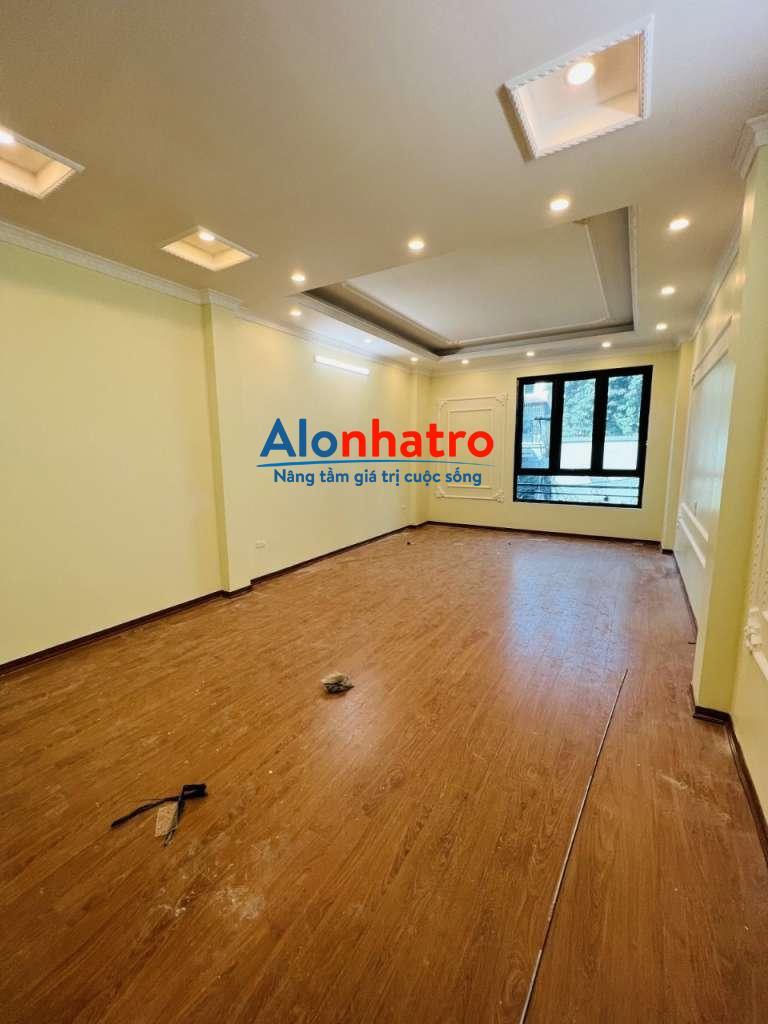 Bán Nhà phân lô mới Bát Khối, Long Biên. Giá rẻ nhất thị trường chỉ nhỉnh 3.1 tỷ